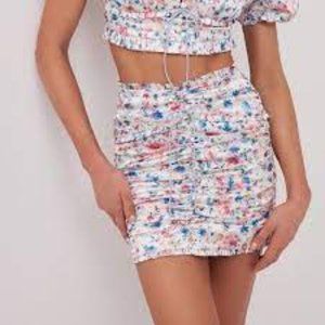 NWOT!! For Love & Lemons Juliet White Floral Mini Skirt Size XS